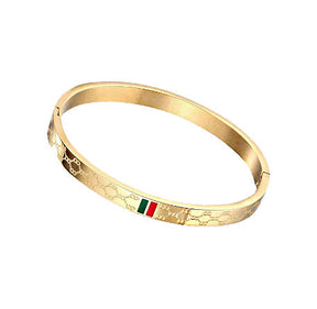 Élégance Italienne | Bracelet Doré avec Détails Inspirés du Luxe