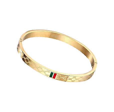 Élégance Italienne | Bracelet Doré avec Détails Inspirés du Luxe