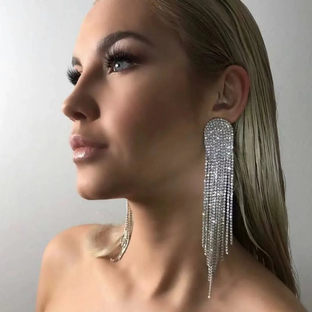 Cascade Éblouissante | Boucles d'oreilles longues en strass scintillants